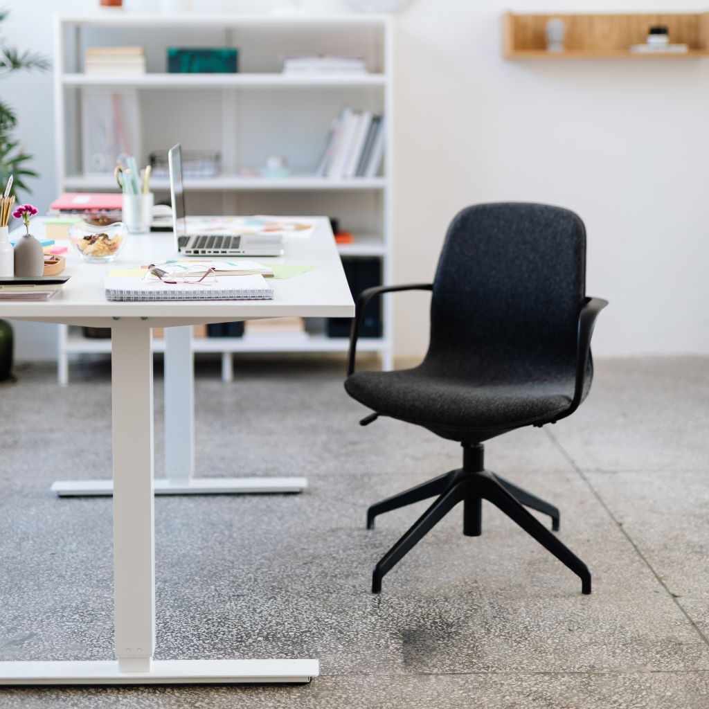 Hot Desks in Bordon, Guildford, London & Portsmouth